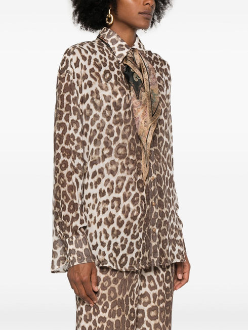 Illustration leopard-print shirt